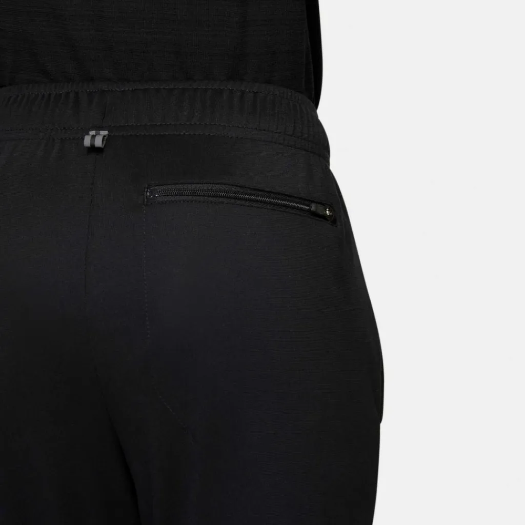 Nike Training<· POLY black