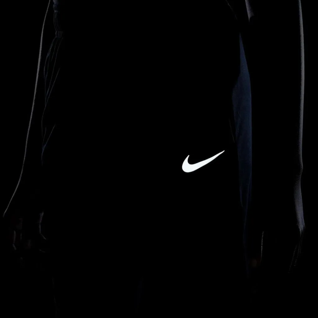 Nike Training<· POLY black
