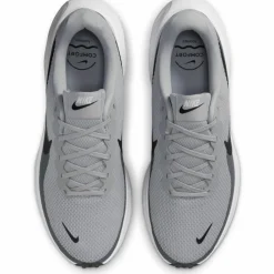 Sale · REVOLUTION 8 Herren Laufschuhe