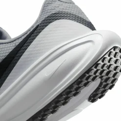 Sale · REVOLUTION 8 Herren Laufschuhe