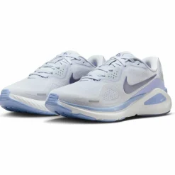 Nike Laufen<· STRUCTURE 26 football grey-world indigo-aluminum