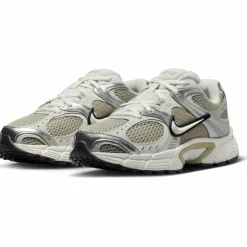 Nike Streetwear|Sneaker<· V5 RNR spruce fog-summit white-metallic si