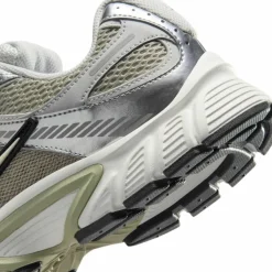 Nike Streetwear|Sneaker<· V5 RNR spruce fog-summit white-metallic si