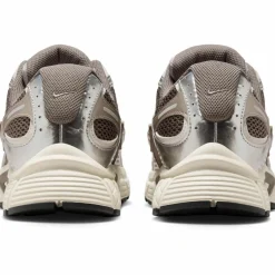 Nike Streetwear|Sneaker<· V5 RNR cave stone-black-college grey-vast grey