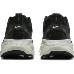 Nike Laufschuhe<· Vomero 18 black-summit white-coconut milk