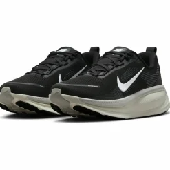 Nike Laufschuhe<· Vomero 18 black-summit white-coconut milk