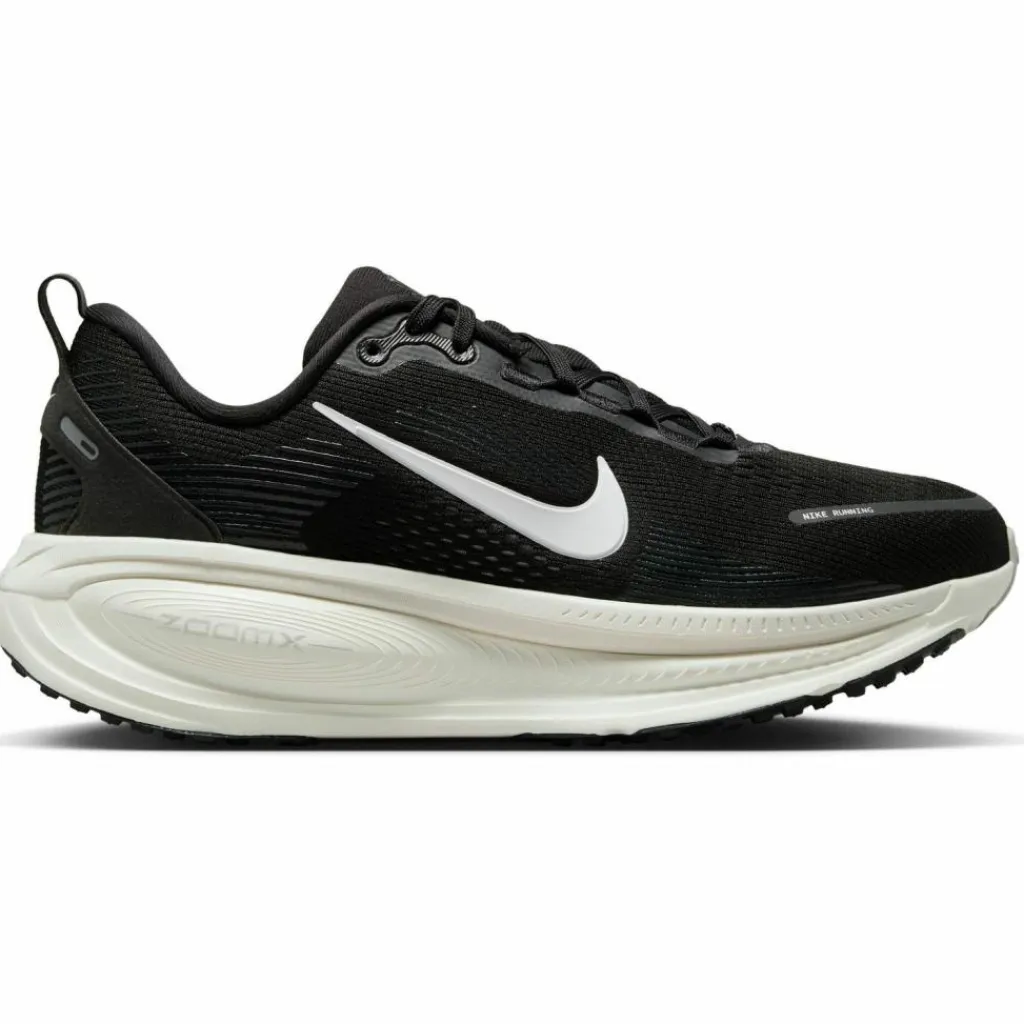 Nike Laufschuhe<· VOMERO 18 black-summit white-coconut milk