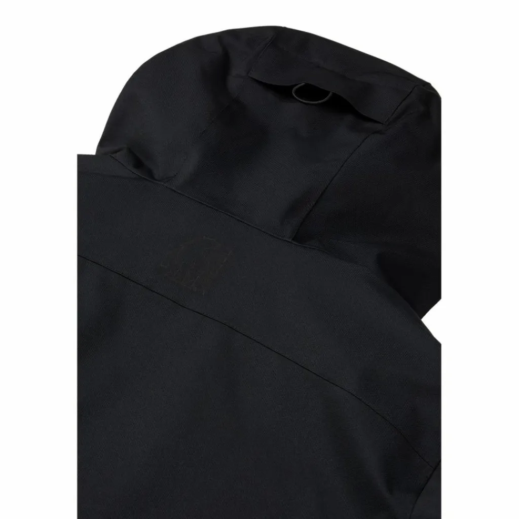 Nordisk Mäntel<· Liz Black