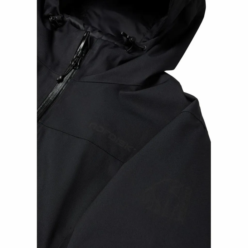 Nordisk Mäntel<· Liz Black