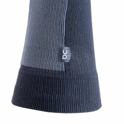 On Socken< black-shadow