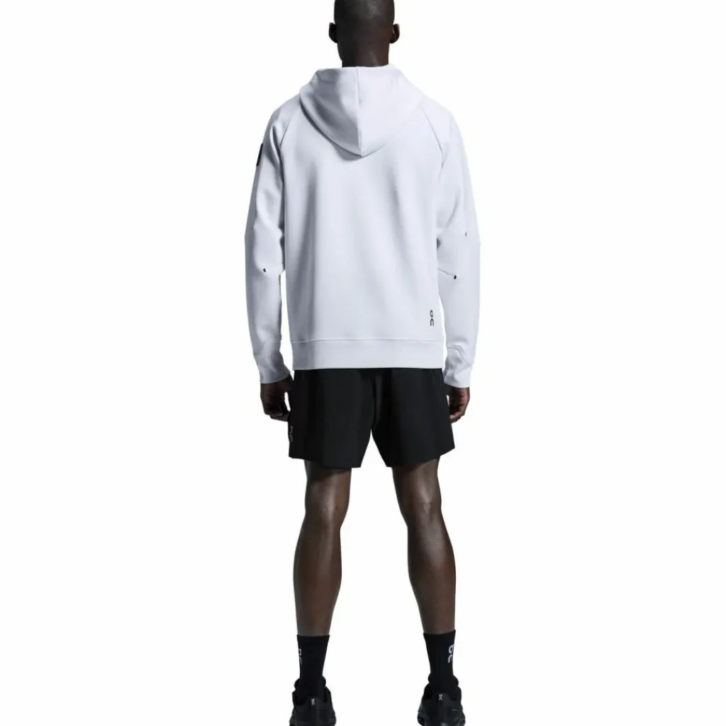 On Laufen|Laufen<· 7" Core Shorts black
