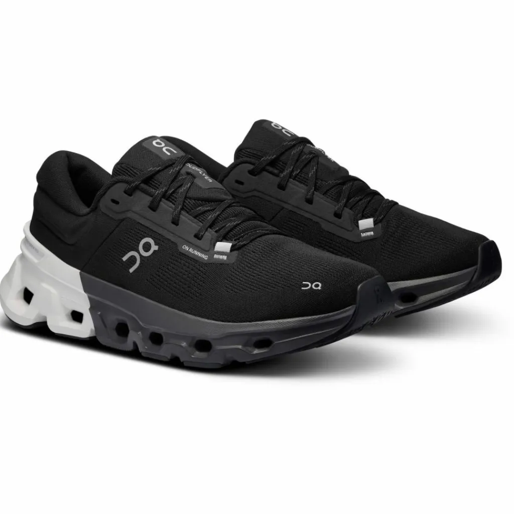 On Laufen|Laufschuhe<· Cloudflyer 5 black-white