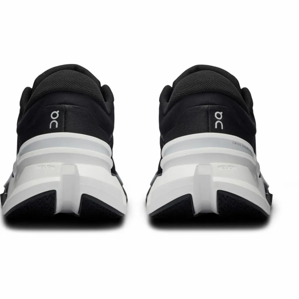 On Laufen|Laufschuhe<· Cloudflyer 5 black-white