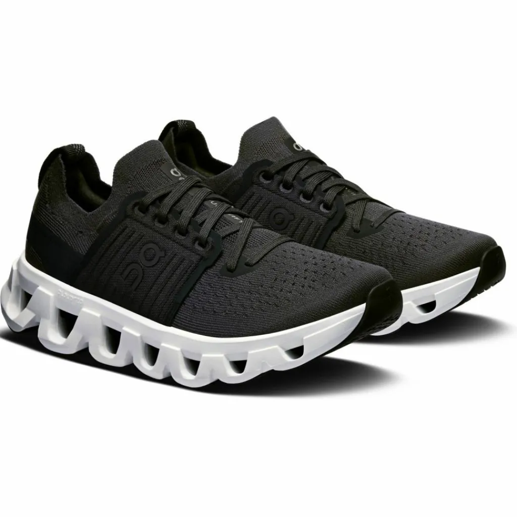 On Laufschuhe<· Cloudswift 4 black-white