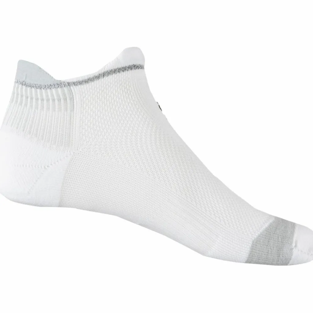 On Socken<· Performance Run Sock Low white - glacier