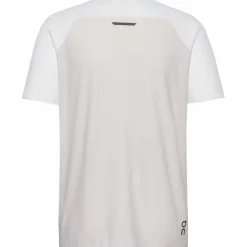 On Training|Laufen<· Performance-T white-silver