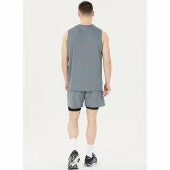 Virtus Tops & Tanks<· Roger V2 2050 Stormy Weather